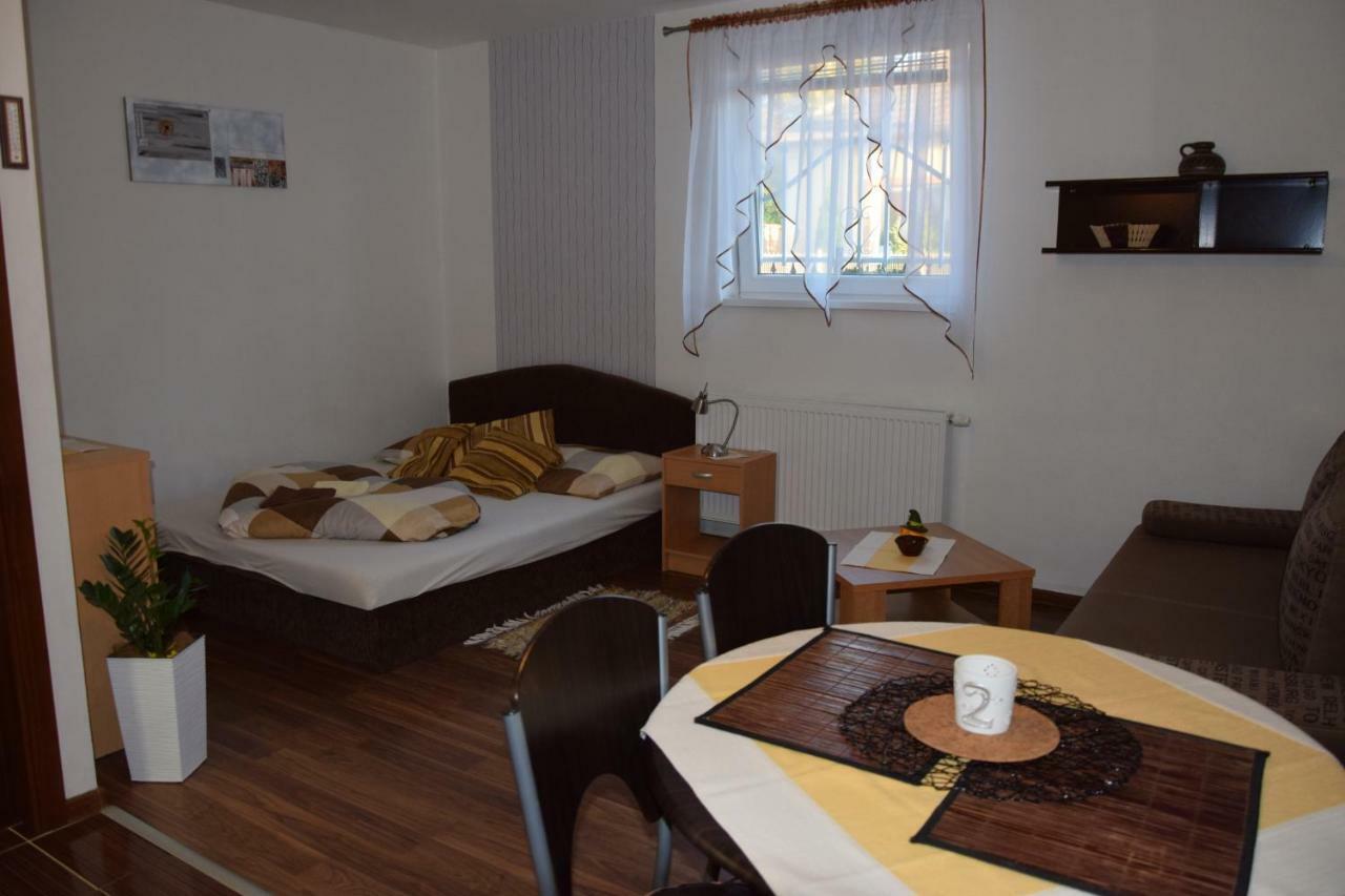 Belany Studios Veľký Meder Dış mekan fotoğraf