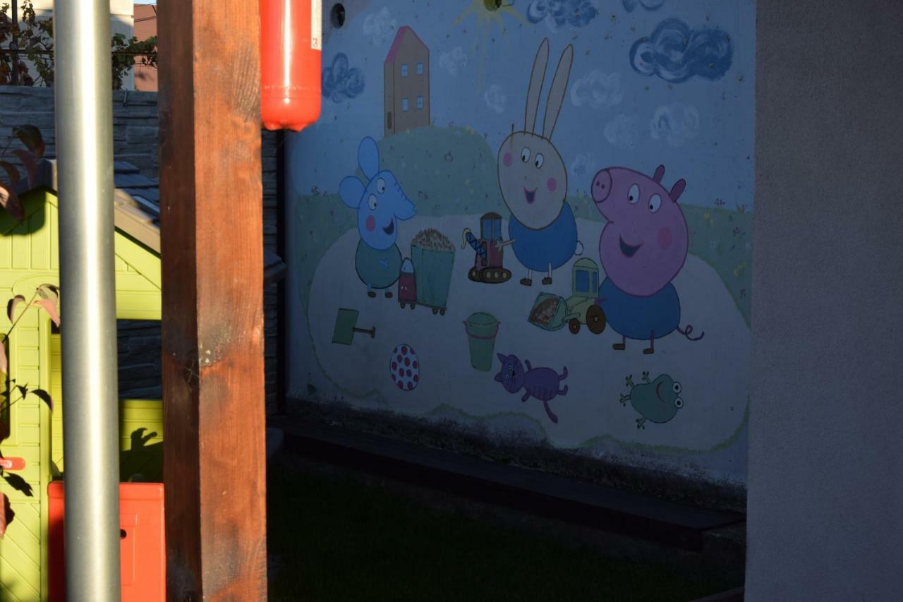 Belany Studios Veľký Meder Dış mekan fotoğraf