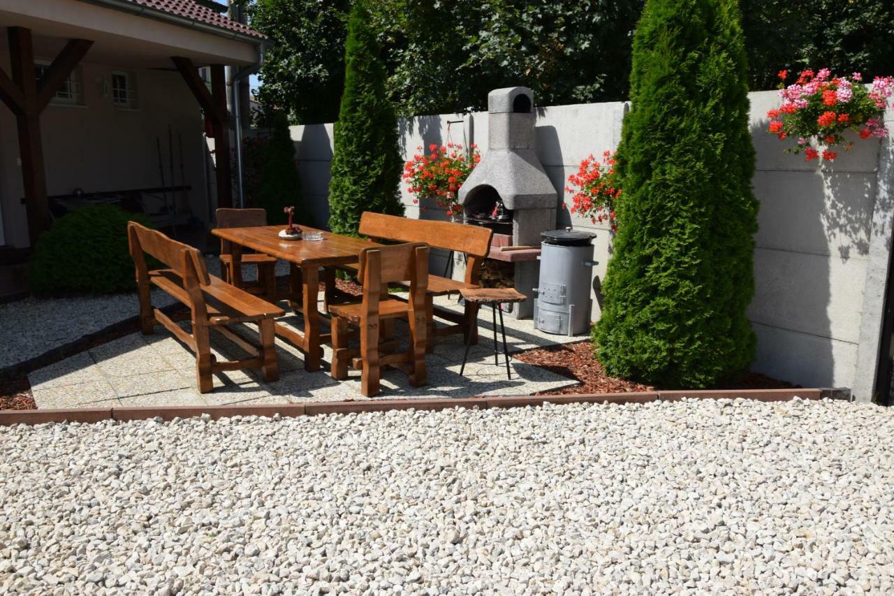 Belany Studios Veľký Meder Dış mekan fotoğraf